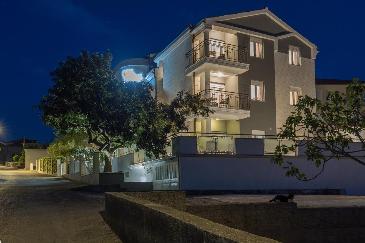 Villa Mihaela Trogir Exterior foto